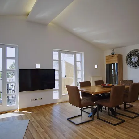 Mit Meerblick Und Balkon, Strandnah, Gratis Nutzung Vom Ahoi Erlebnisbad Und Sauna In Sellin - Meeresblick 51