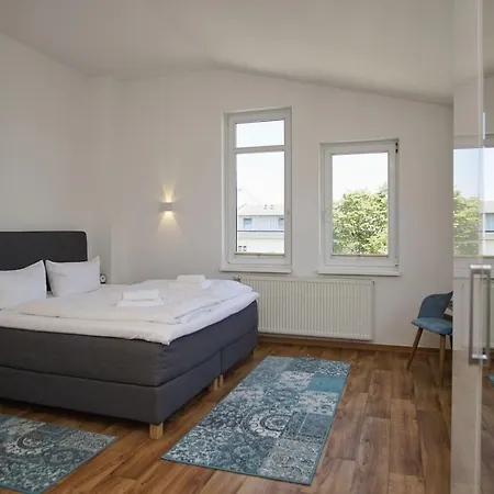 Mit Meerblick Und Balkon, Strandnah, Gratis Nutzung Vom Ahoi Erlebnisbad Und Sauna In Sellin - Meeresblick 51 Apartment